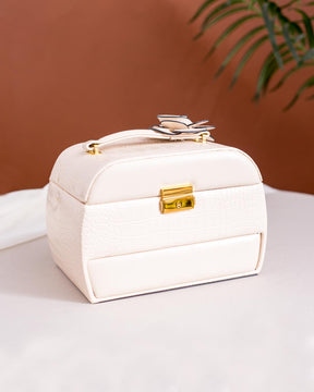 'Trinket Trove' The Jewelry Storage Box - pink