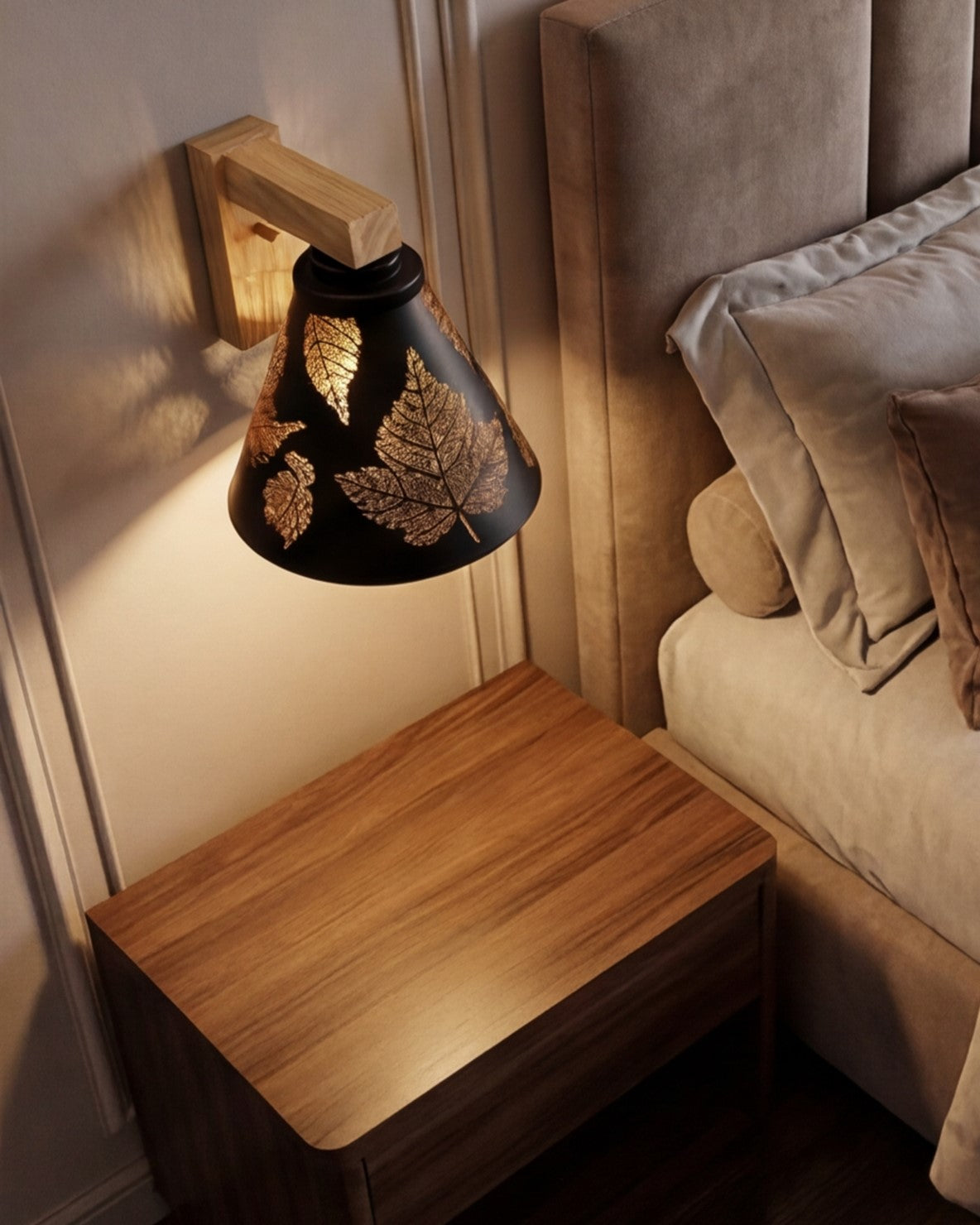 Maple Leaf Pattern Wall Light 