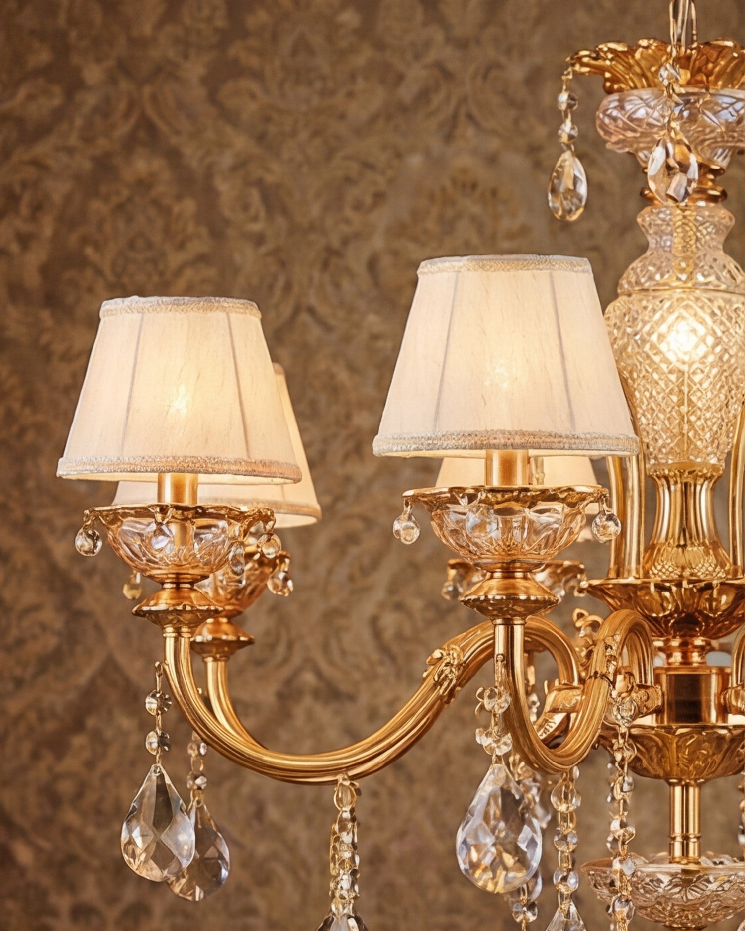 Royal Elysian Crystal Chandelier - 8 Bulb 