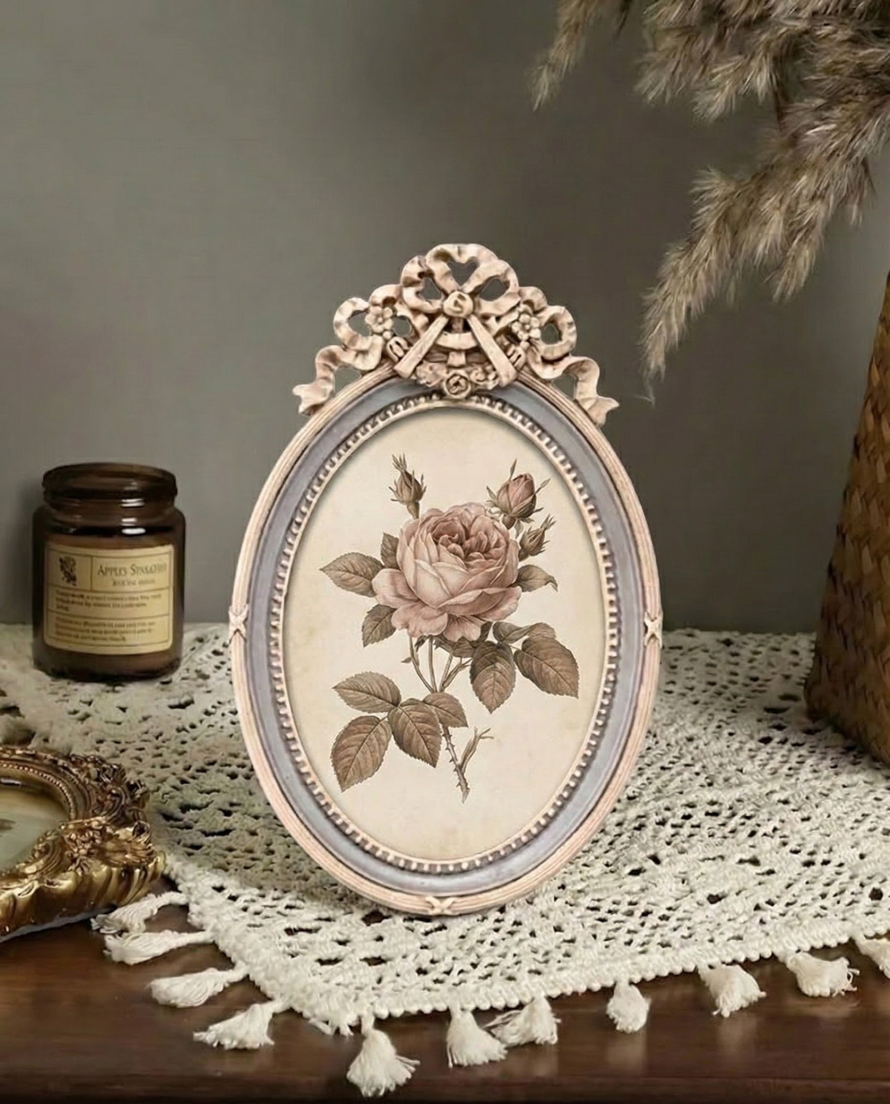 Vintage Bow-Topped Oval Photo Frame 