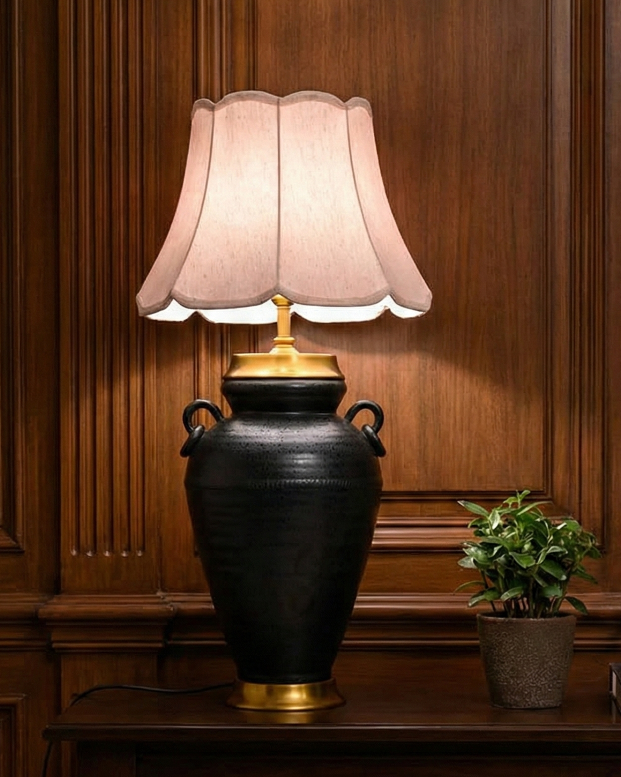 Obsidian Urn Luxe Table Lamp 