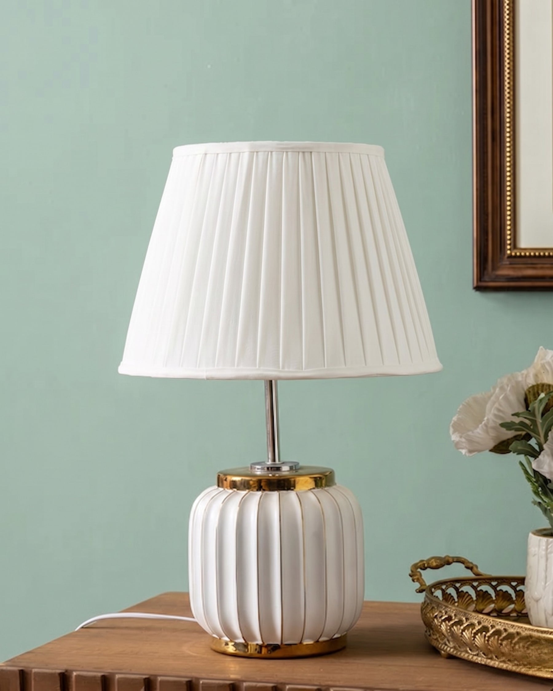 Regal Ribbed Table Lamp - White 