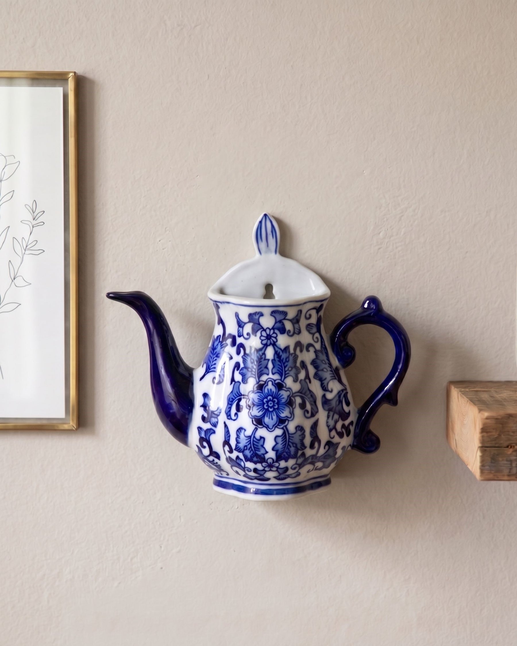 Wall Mounted Planter Kettle: Style 4 