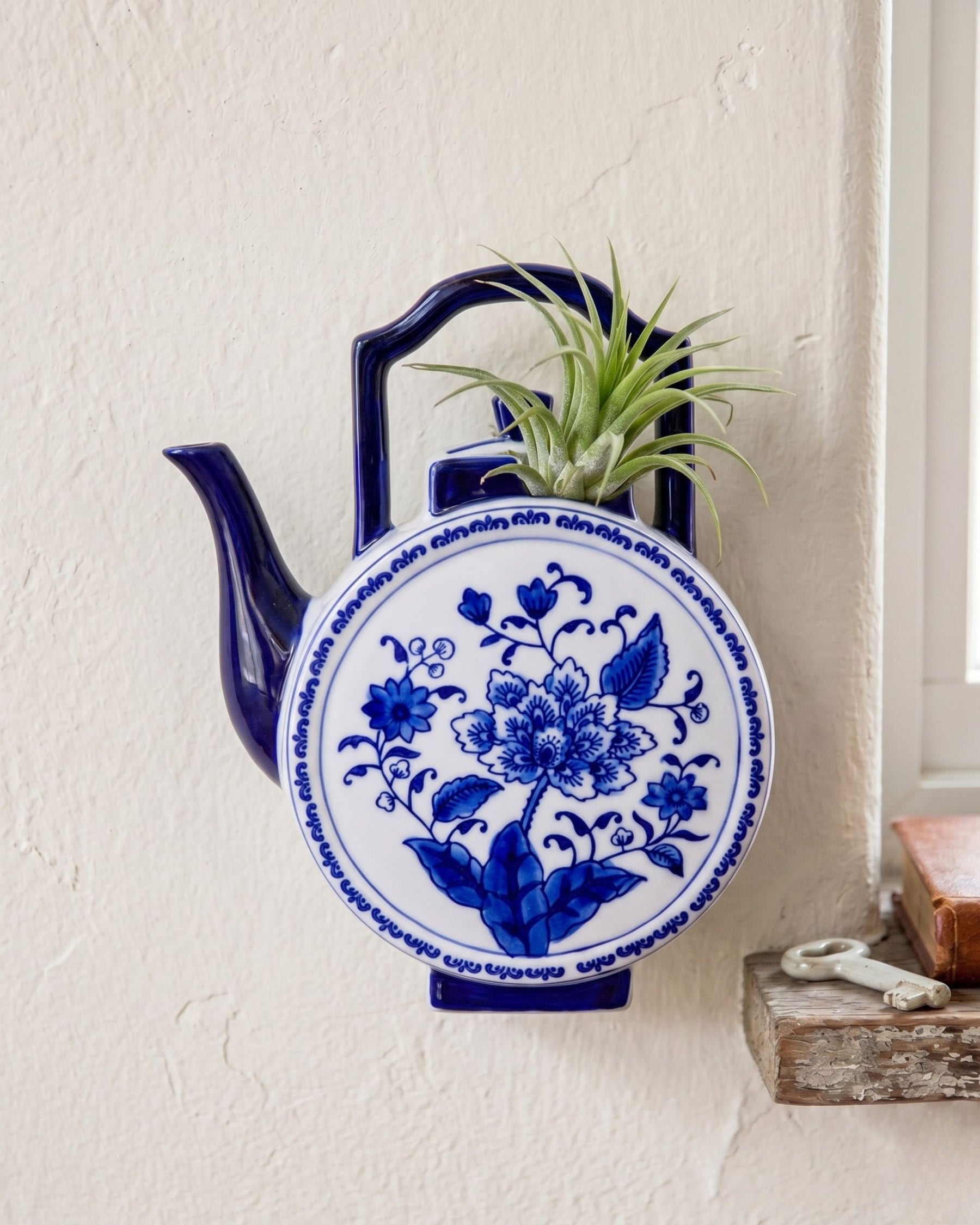 Wall Mounted Planter Kettle: Style 1 
