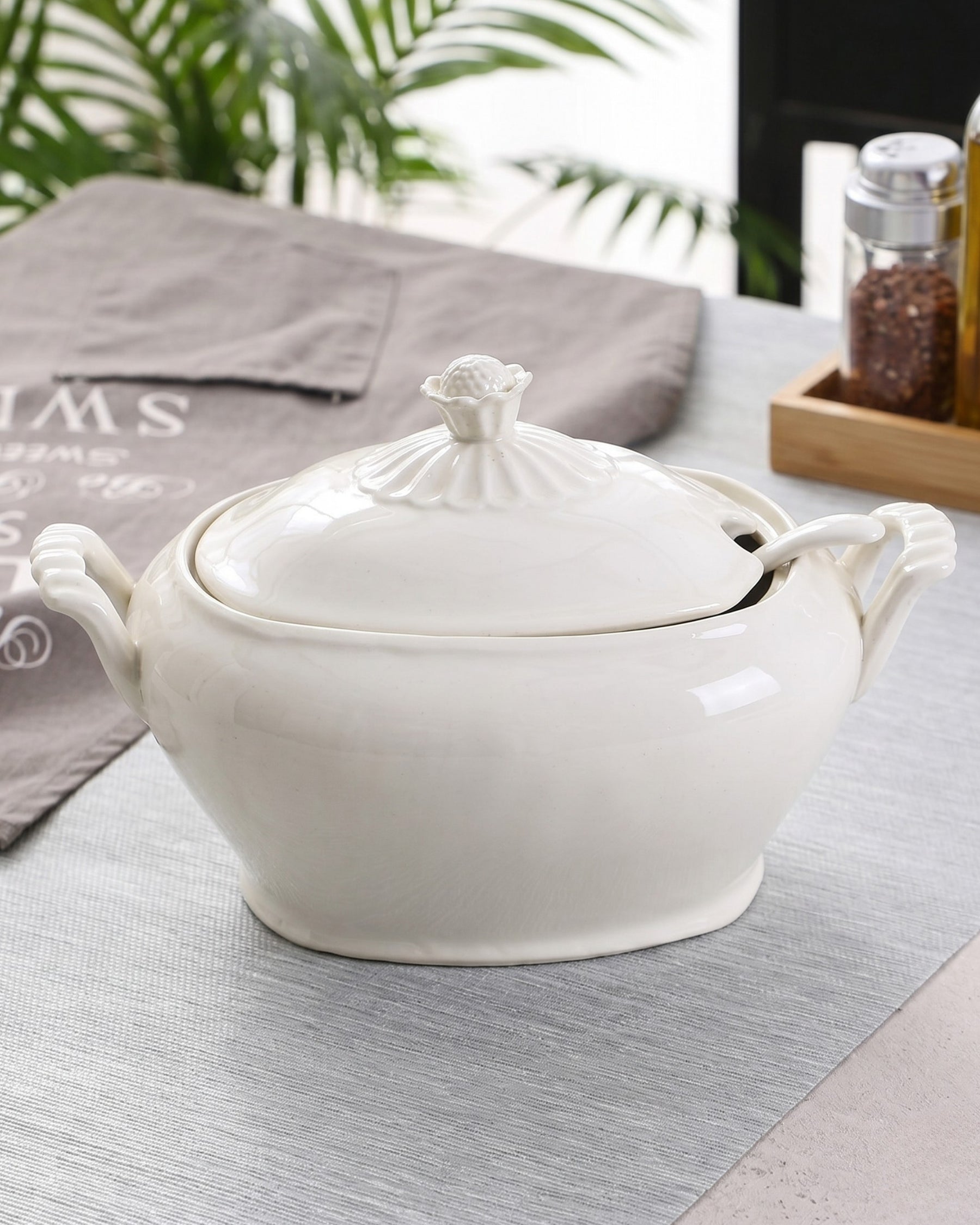 Ivory Grace Casserole with Serving Spoon 