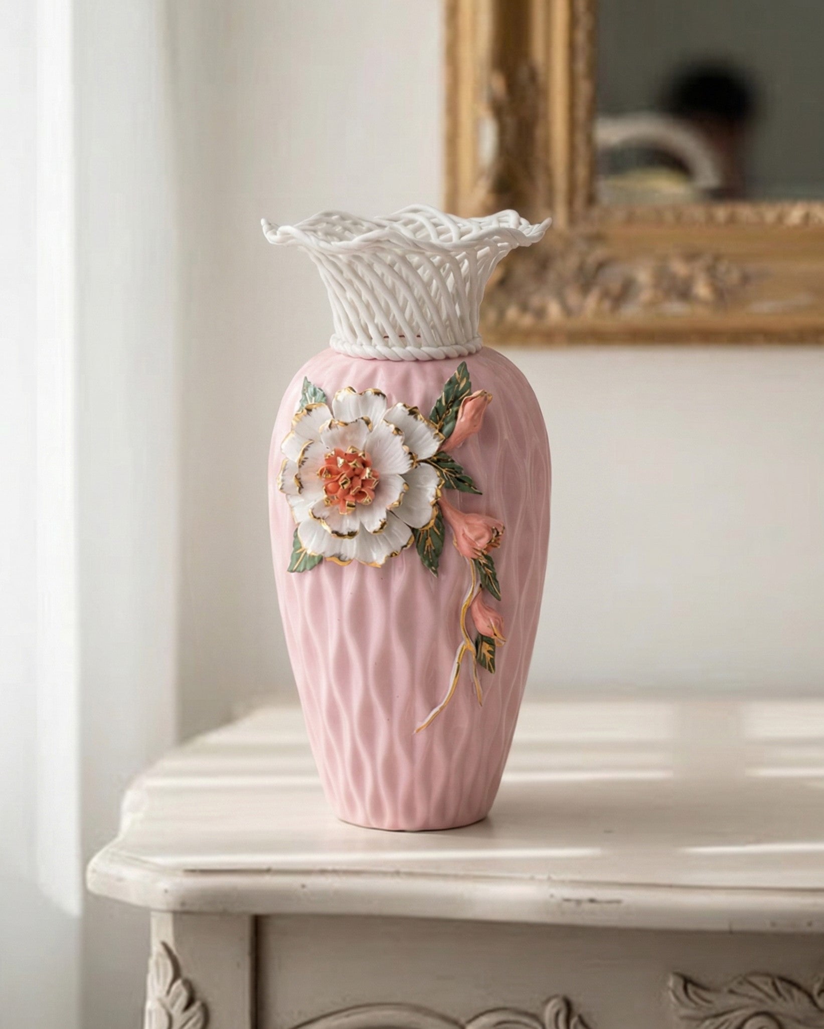 Lattice Rim Porcelain Vase - Pink 