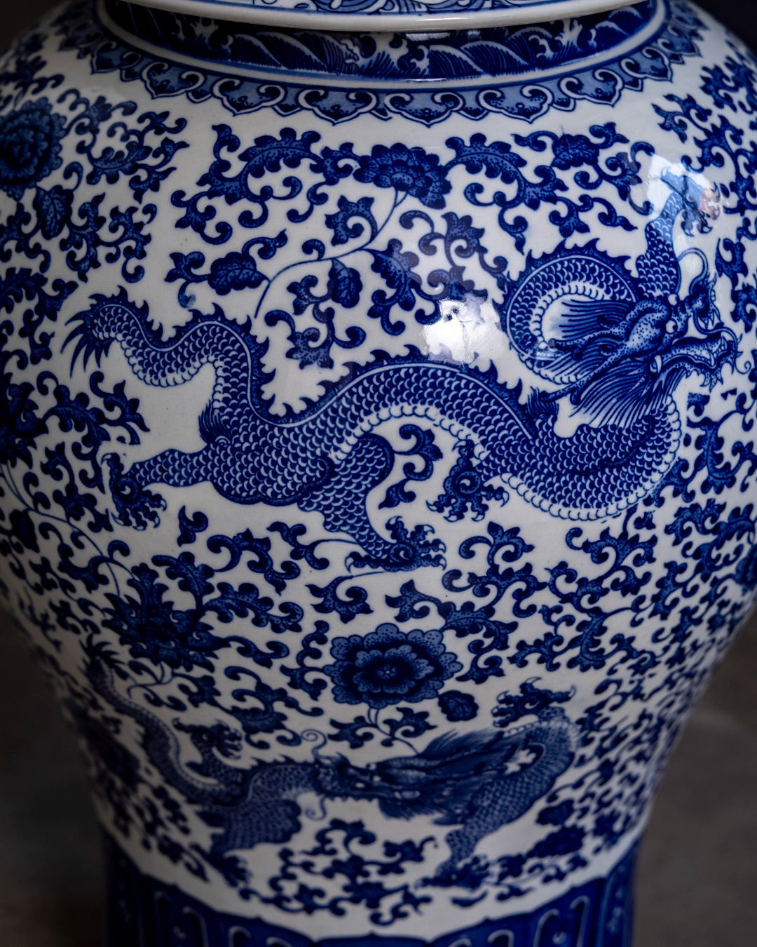 Imperial Dragon Motif Floor Lamp 