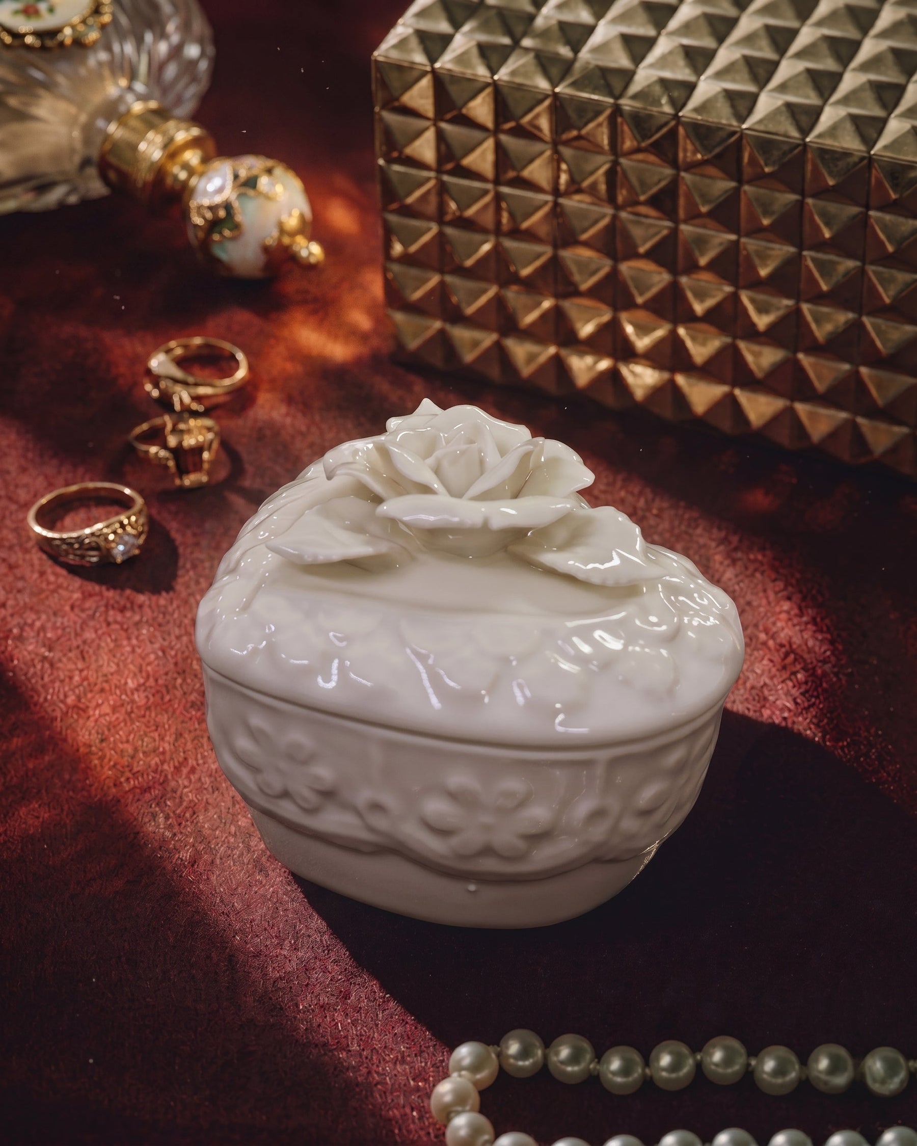 Elegant White Rose Heart Trinket Box 