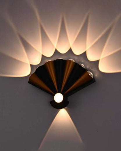 Symmetrical Pattern Outdoor Wall Light 