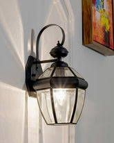 Vintage Estate Outdoor Wall Light 