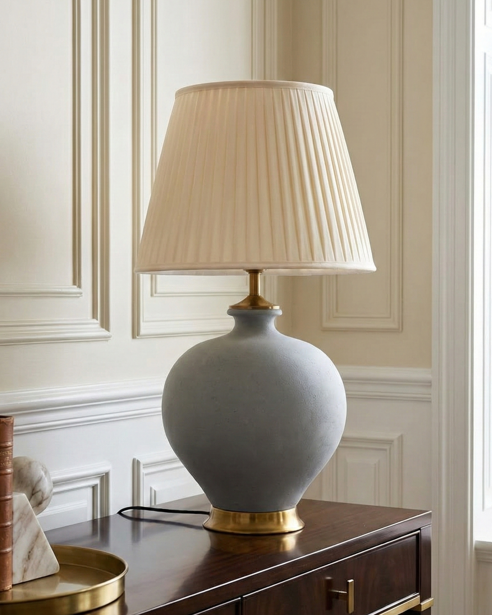 Luna Ivory Table Lamp 