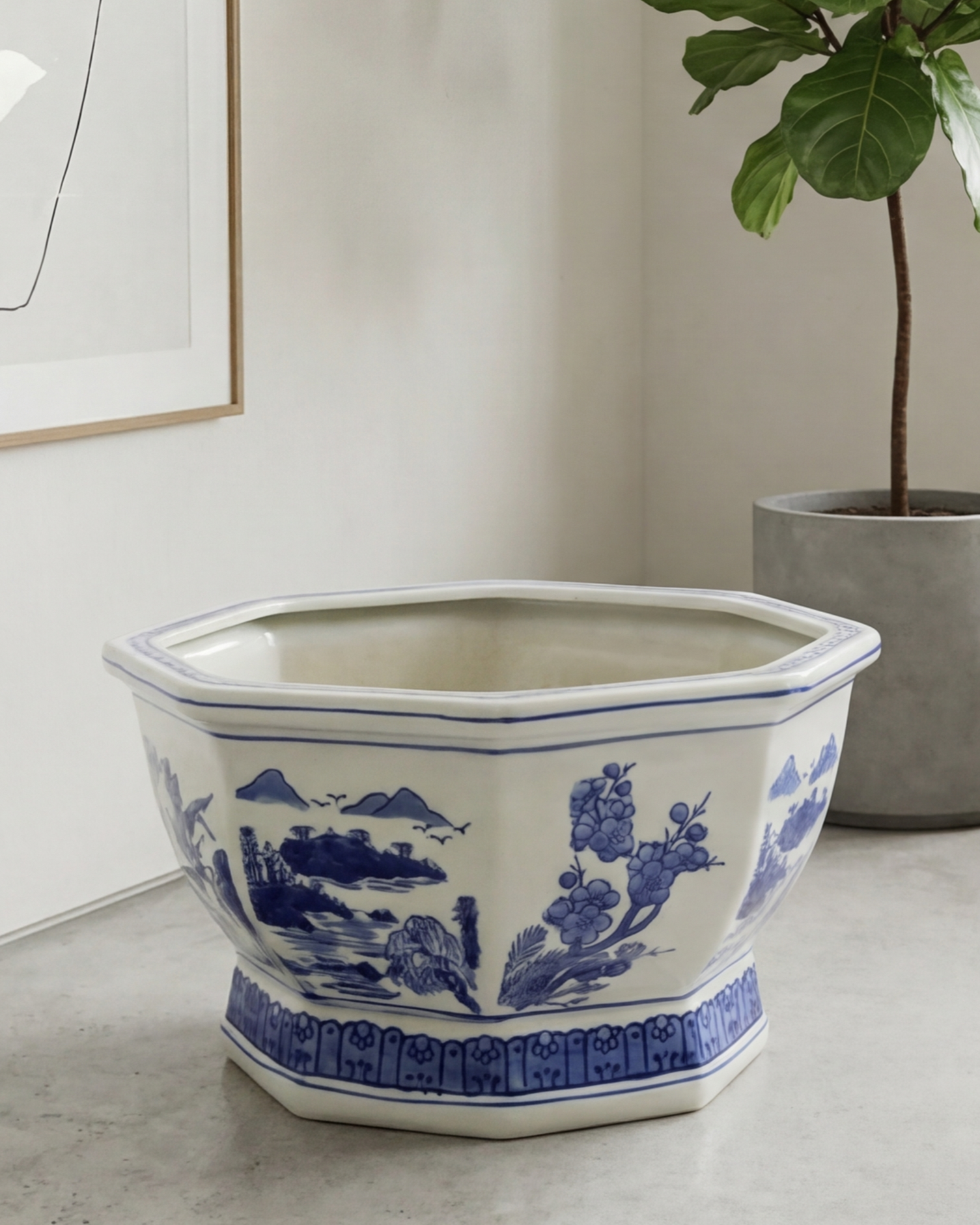 Imperial Hexa Crest Planter - Medium 
