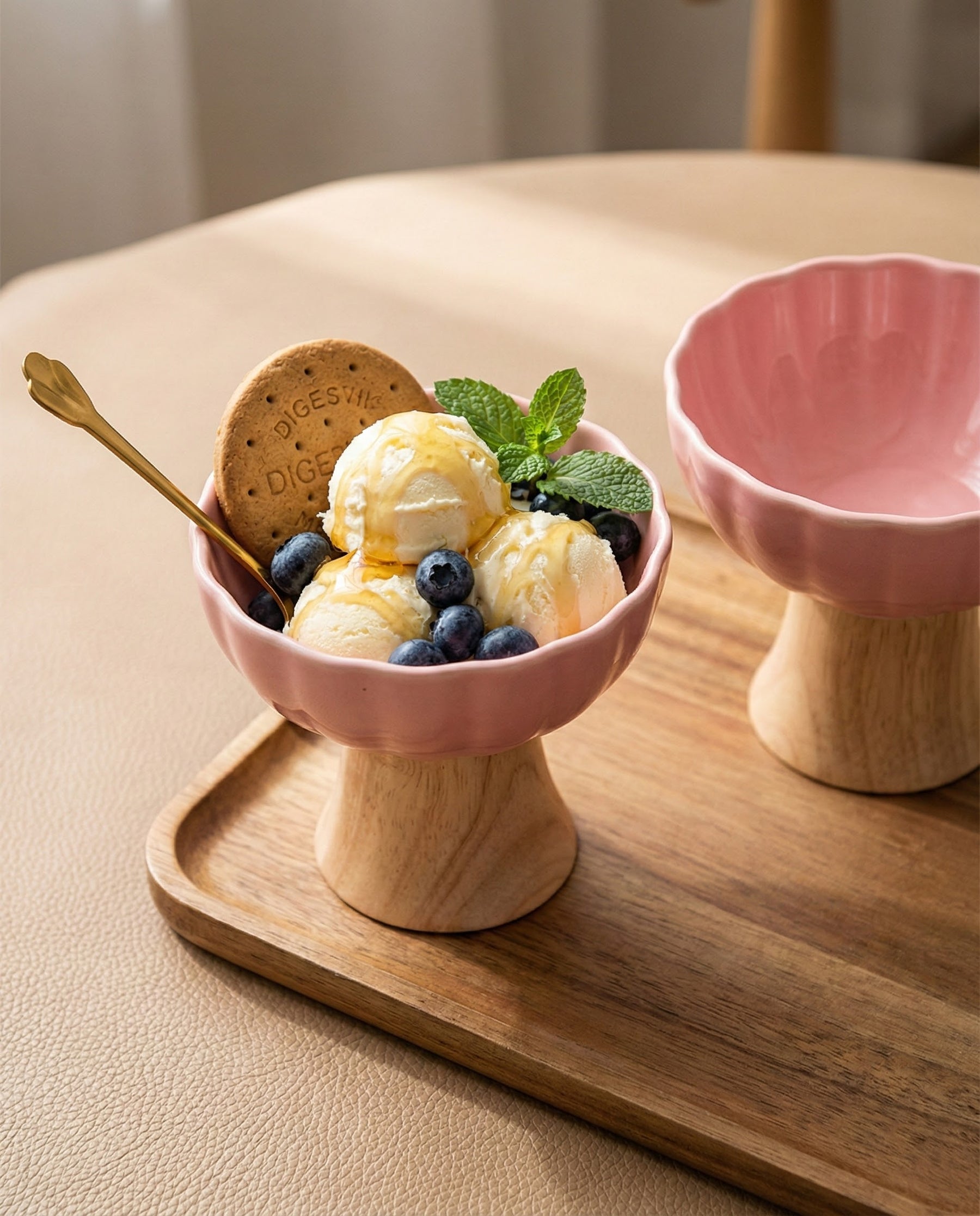 Ceramic + Wood Dessert Bowl - Pink 