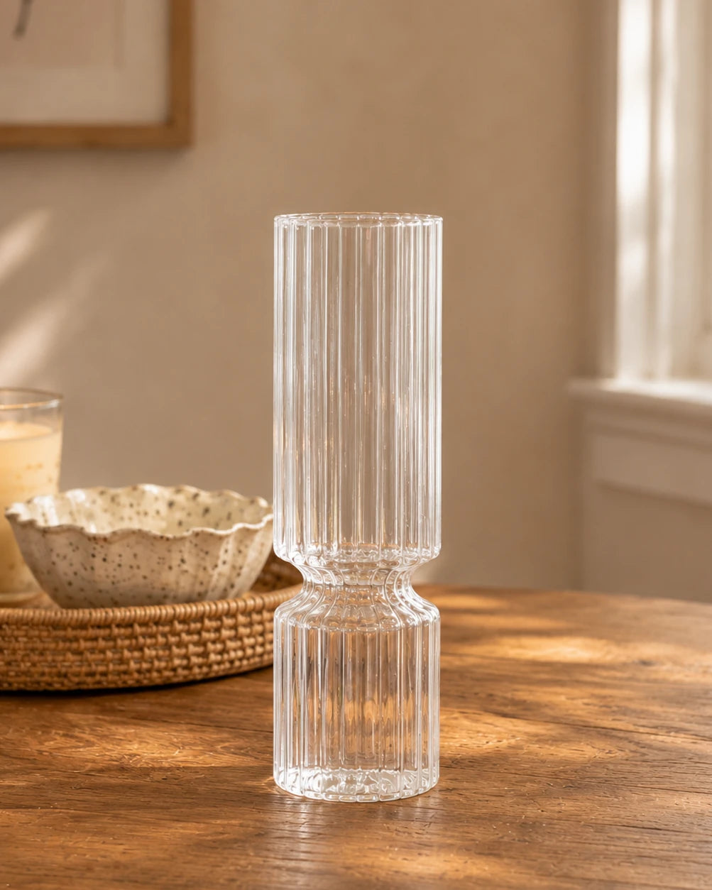 'Shimmering Elegance' Glass Flower Vase