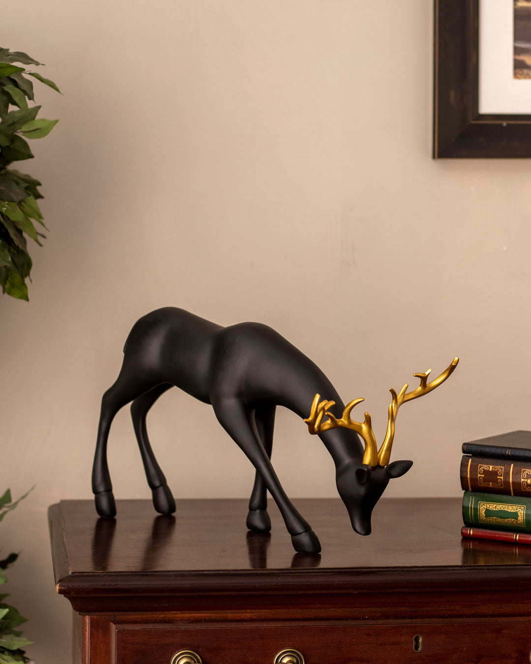 Majestic Reindeer Figurines - Set of 2 - The Decor Kart 