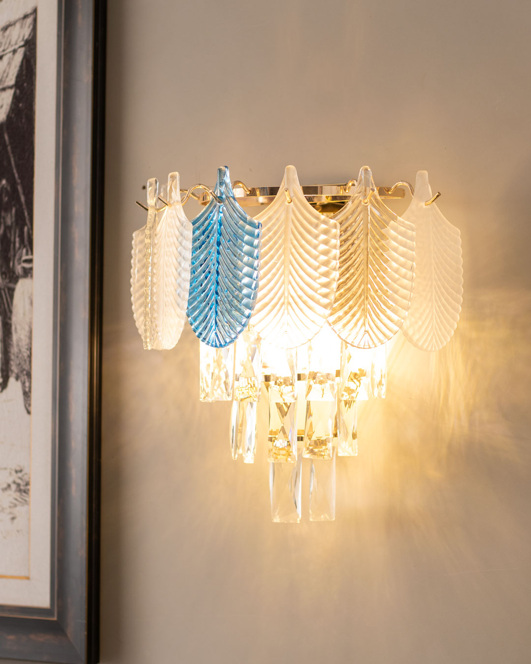 Leaf Shape Glass Piece Wall Light - The Decor Kart 