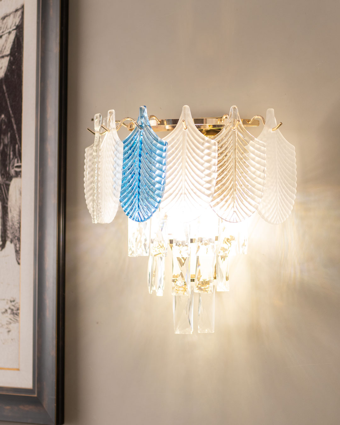 Leaf Shape Glass Piece Wall Light - The Decor Kart 