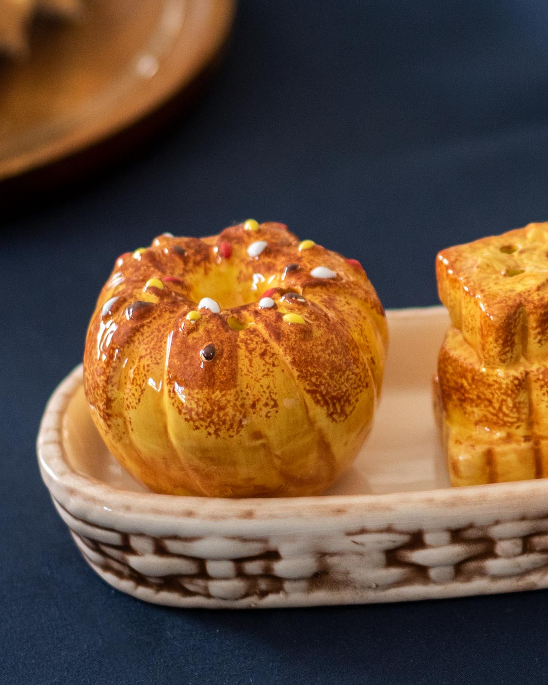 Bakery Salt & Pepper Shaker Set - The Decor Kart 