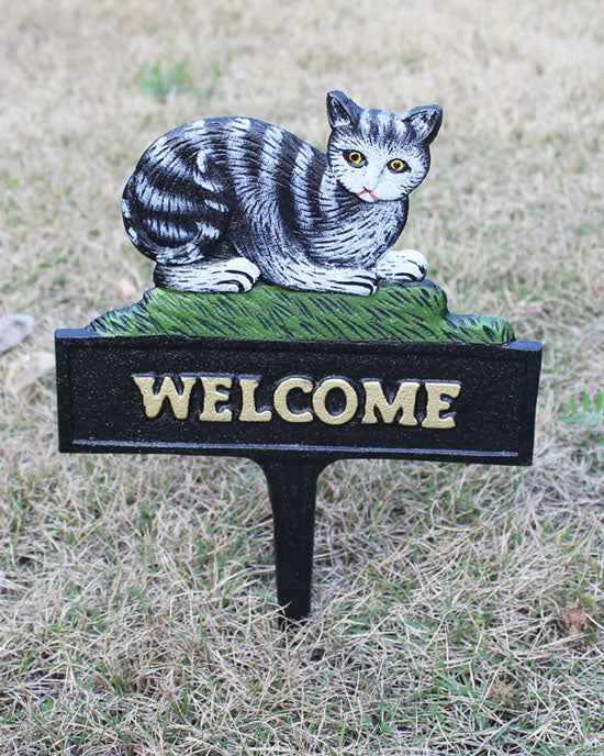 Adorable Cat Welcome Sign
