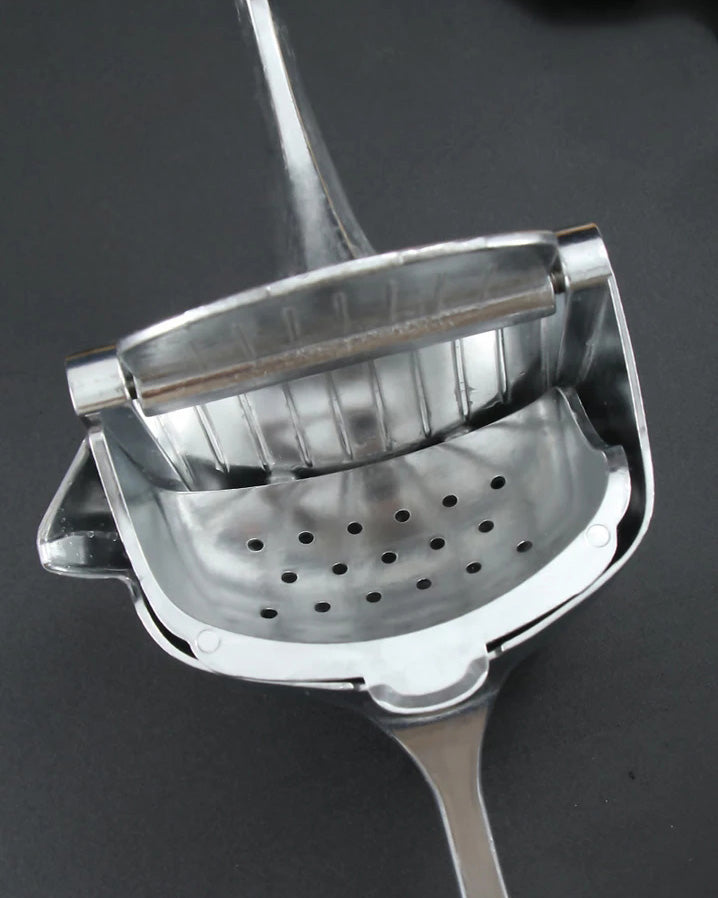 Manual Juice Squeezer - The Decor Kart
