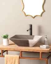 porcelain wash basin