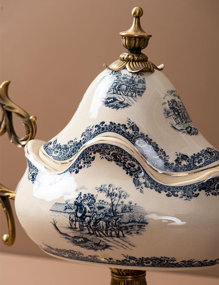 'Yorkshire' Victorian Ornamental Lidded Vase - The Decor Kart