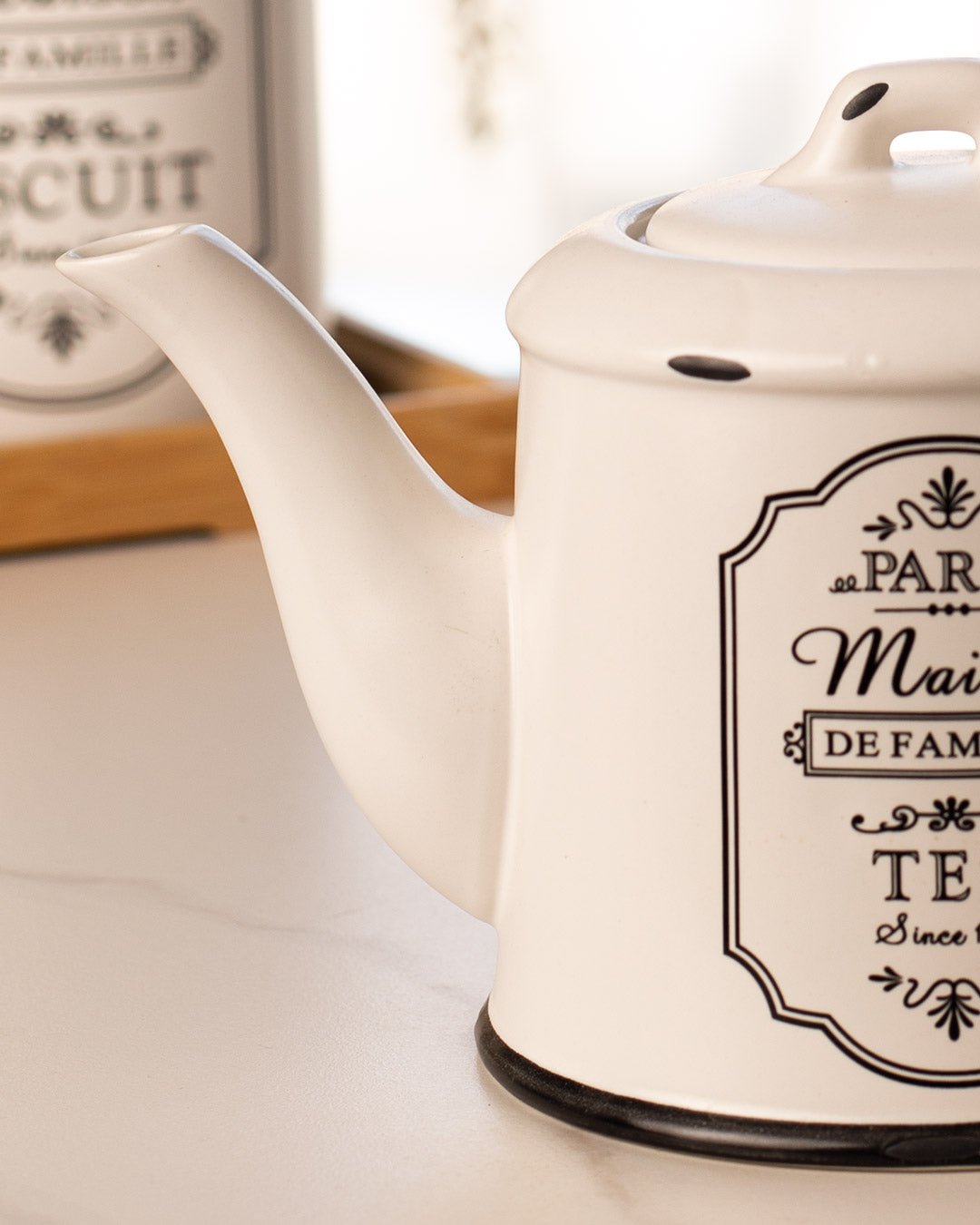 'Paris Maison De Famille' Ceramic Kettle - The Decor Kart 