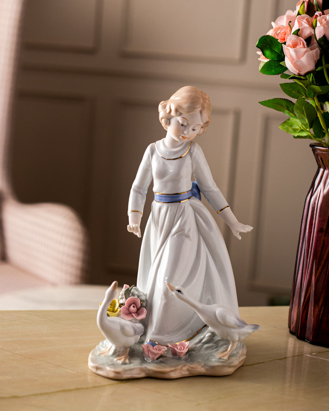 Victorian Lady - Fine Porcelain Figurine - The Decor Kart 