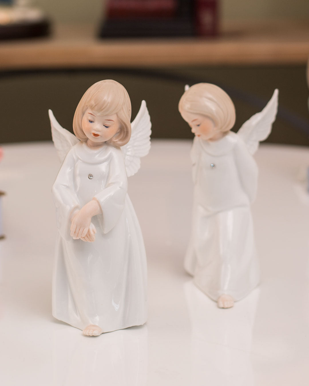 Fine Porcelain Figurine - Set of 2