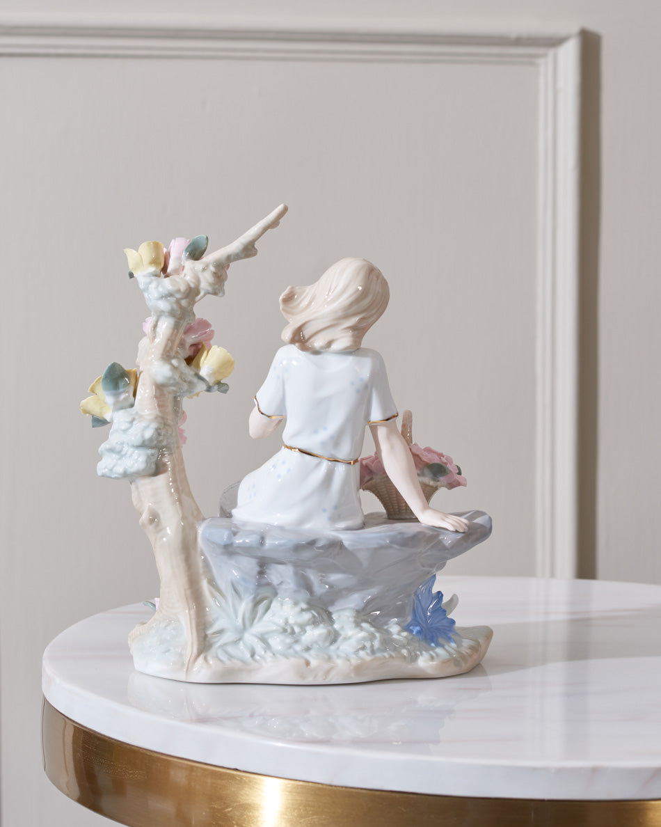 Comrade - Fine Porcelain Figurine - The Decor Kart 